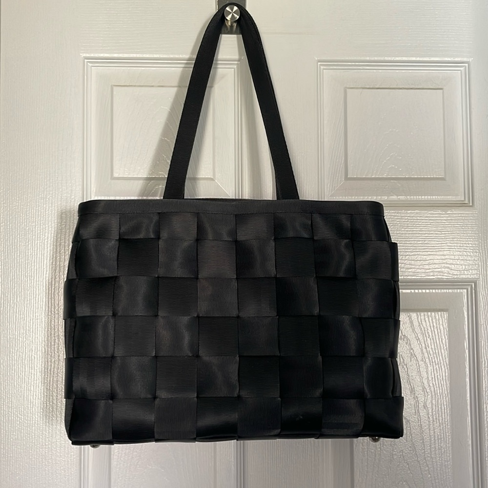 Harvey’s seatbelt tote, black